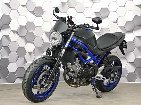 2021 Suzuki SV 650, серый, 639000 рублей, вид 2
