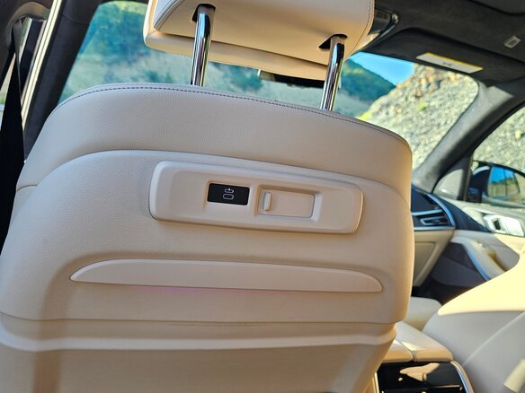 2020 BMW X7 40i I (G07), чёрный, 7500000 рублей - вид 22