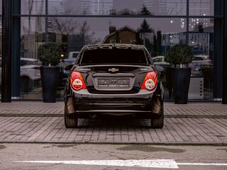 2013 Chevrolet Aveo II, чёрный, 695000 рублей, вид 5