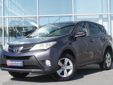 Toyota RAV4 IV (XA40)