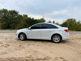 2013 Chevrolet Cruze I Рестайлинг, белый, 700000 рублей, вид 2