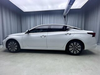 2022 Nissan Altima VI (L34) Рестайлинг, белый, 1510000 рублей, вид 5