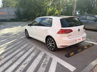 2013 Volkswagen Golf VII, белый, 1200000 рублей, вид 3