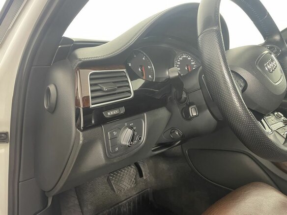 2011 Audi A8 Long III (D4), белый, 2750000 рублей - вид 9