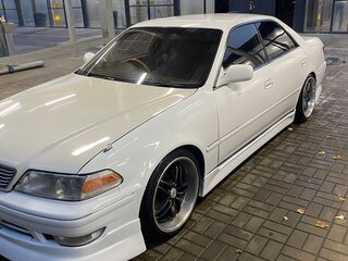 1997 Toyota Mark II VIII (X100), белый, 810000 рублей, вид 4