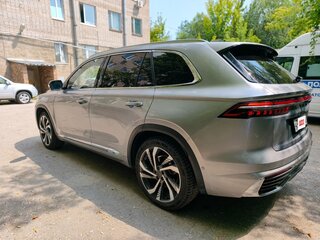 2021 Geely Monjaro (Xingyue L) I, серебристый, 2949000 рублей, вид 3