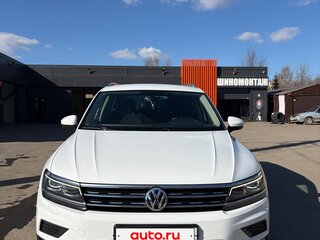 2017 Volkswagen Tiguan II, белый, 2399000 рублей, вид 3