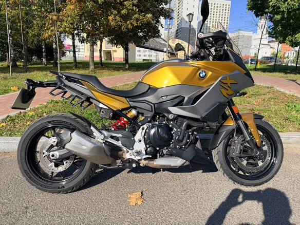 2021 BMW F 900 XR, золотистый, 1050000 рублей