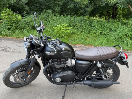2020 Triumph Bonneville T120, чёрный, 1150000 рублей, вид 1