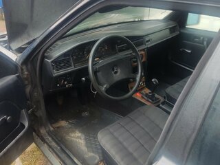 1993 Mercedes-Benz 190 (W201), чёрный, 375000 рублей, вид 3
