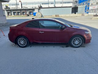 2011 Kia Cerato Koup II, красный, 600000 рублей, вид 4
