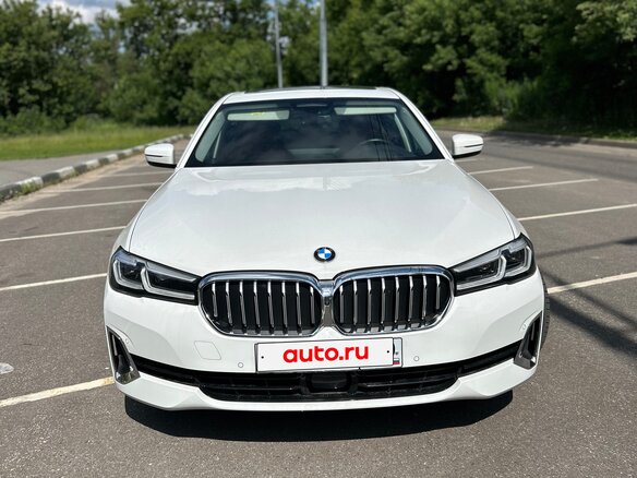2021 BMW 5 серии 520i VII (G30/G31/G38) Рестайлинг, белый, 4850000 рублей