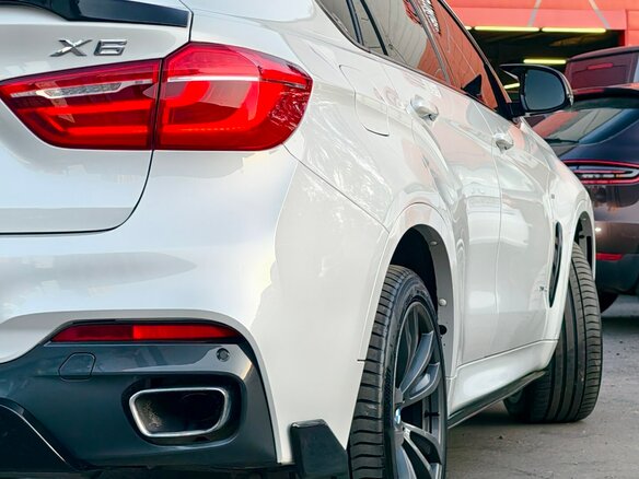 2016 BMW X6 40d II (F16), белый, 3780000 рублей - вид 6