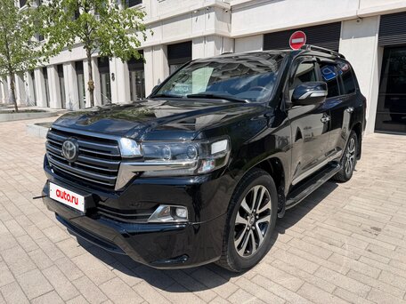2016 Toyota Land Cruiser 200 Series Рестайлинг 2, чёрный, 6000000 рублей, вид 1