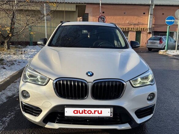 2017 BMW X1 20i xDrive II (F48), белый, 2400000 рублей - вид 26