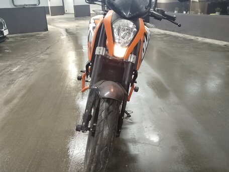 2014 KTM 125 Duke, оранжевый, 349000 рублей, вид 4