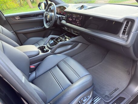 2026 Porsche Cayenne III Рестайлинг, чёрный, 16990000 рублей, вид 4