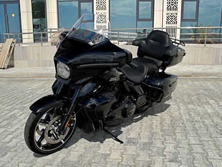2025 Harley-Davidson Street Glide Ultra, чёрный, 3400000 рублей, вид 3