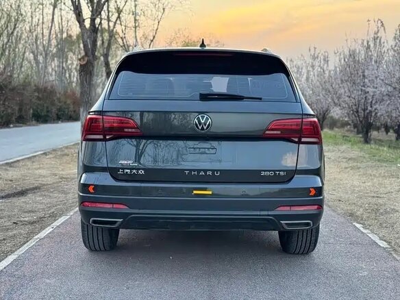 2022 Volkswagen Tharu I, серый - вид 4