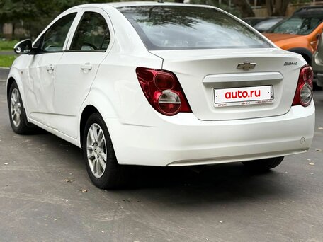 2012 Chevrolet Aveo II, белый, 375000 рублей, вид 3