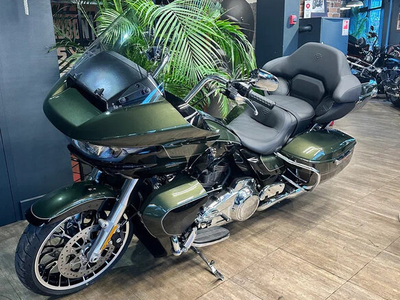 2026 Harley-Davidson Road Glide Limited, зелёный, 4950000 рублей - вид 4
