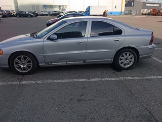 2005 Volvo S60 I Рестайлинг, серебристый, 400000 рублей, вид 4