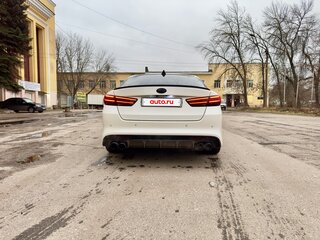 2017 Kia Optima IV, белый, 2099000 рублей, вид 4