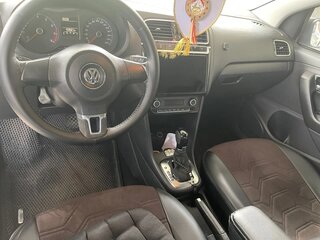 2014 Volkswagen Polo V, белый, 1250000 рублей, вид 2