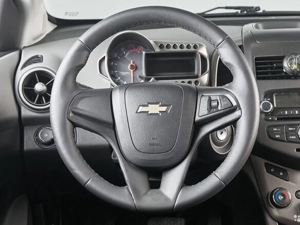 2012 Chevrolet Aveo II, белый, 620000 рублей - вид 6
