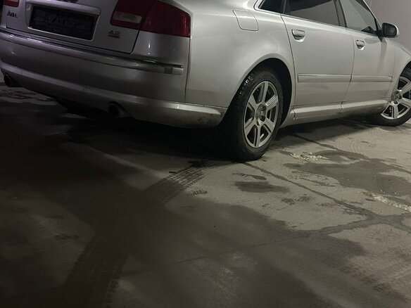 2003 Audi A8 Long II (D3), серебристый, 650000 рублей - вид 1