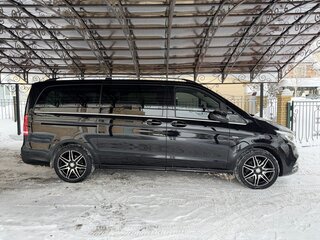 2017 Mercedes-Benz V-Класс Long 250 d длинный III (W447), чёрный, 5550000 рублей, вид 3
