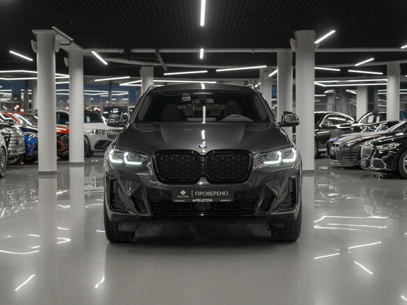 2023 BMW X4 20i II (G02) Рестайлинг, серый - вид 2