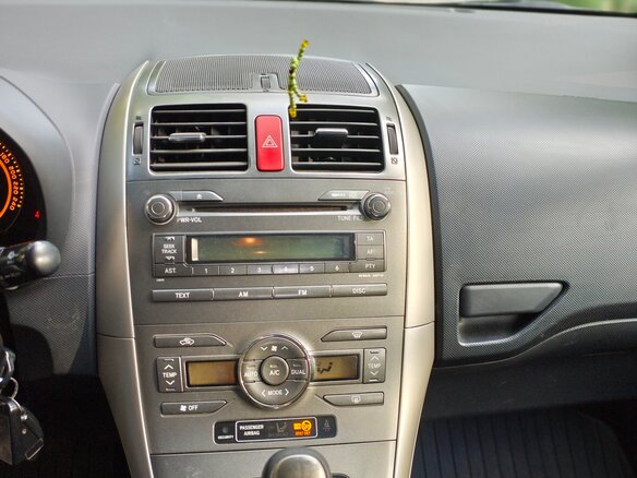 2007 Toyota Auris I, белый, 600000 рублей - вид 14