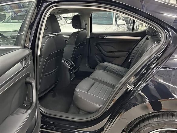 2025 Skoda Superb III Рестайлинг, чёрный - вид 8