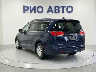 2020 Chrysler Voyager VI, синий, 2749999 рублей, вид 4