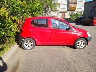 2000 Toyota Yaris I, красный, 200000 рублей, вид 2