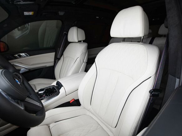 2026 BMW X7 40i I (G07) Рестайлинг, чёрный - вид 19