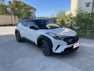 2018 Toyota C-HR I, белый, 2000000 рублей, вид 4