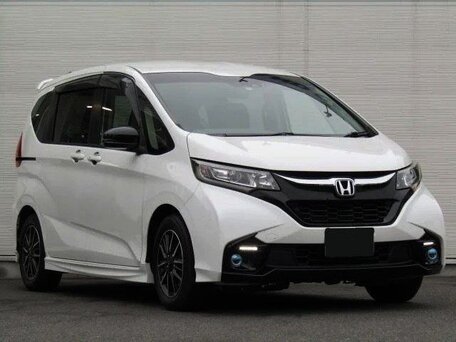 2019 Honda Freed II, белый, 1300000 рублей, вид 3