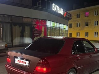 1994 Mercedes-Benz C-Класс 180 (PMS) I (W202), красный, 230000 рублей, вид 5