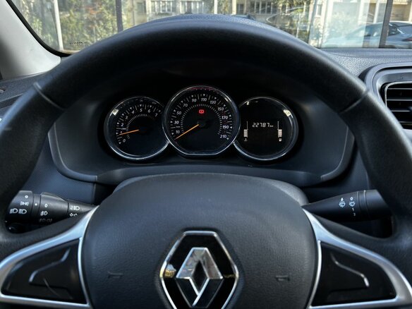 2022 Renault Logan Stepway II Рестайлинг, серый, 1380000 рублей - вид 14