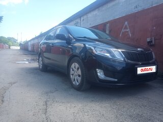 2013 Kia Rio 5-speed III, чёрный, 573000 рублей, вид 3
