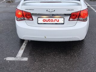 2011 Chevrolet Cruze I, белый, 700000 рублей, вид 3
