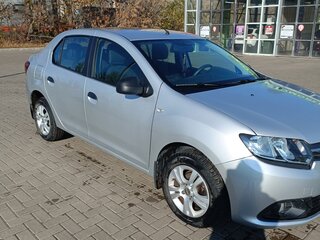 2017 Renault Logan II, серебристый, 1150000 рублей, вид 3