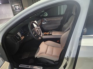 2026 Volvo S90 II Рестайлинг 2, белый, 7465231 рублей, вид 4