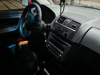 2014 Skoda Fabia II Рестайлинг, красный, 750000 рублей, вид 4
