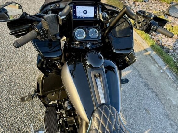 2021 Harley-Davidson Road Glide Limited, серый, 1900000 рублей - вид 5