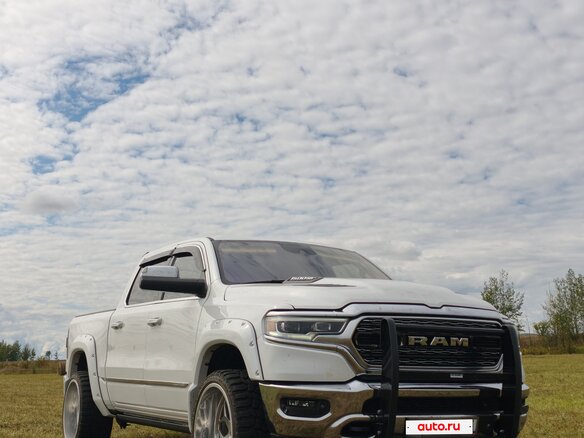2018 Ram 1500 Crew Cab eTorque V, белый, 7000000 рублей