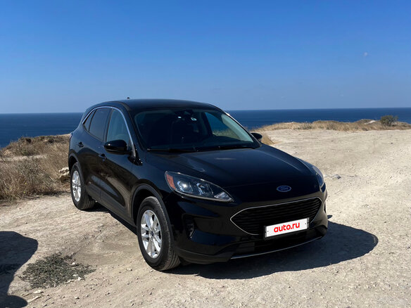 2020 Ford Escape IV, чёрный, 2050000 рублей - вид 3