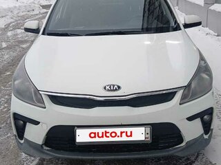 2019 Kia Rio IV, белый, 800000 рублей, вид 1